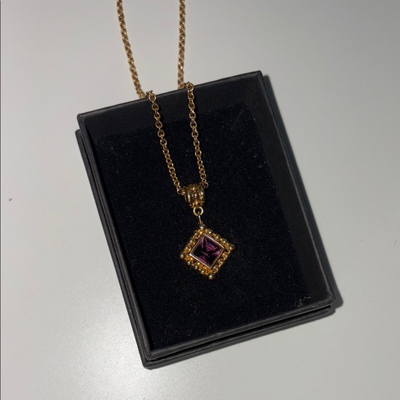 Vintage Style Gold Necklace with Purple Crystal - Picture 7 of 7